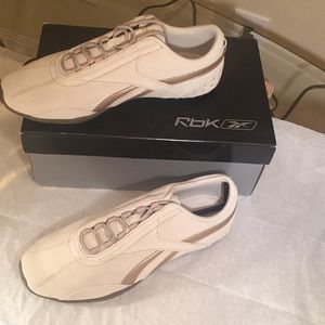 BRAND NEW Reebok women nautical mile suede sz 7.5